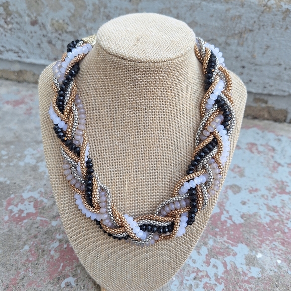 🌟 Elegant Black and Gold Braided Beaded Necklace - Picture 1 of 4